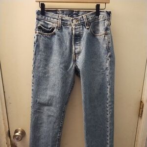 Levi's Strauss Vintage Men's Jeans 537 Size 29x30 Button Fly Denim Light Wash